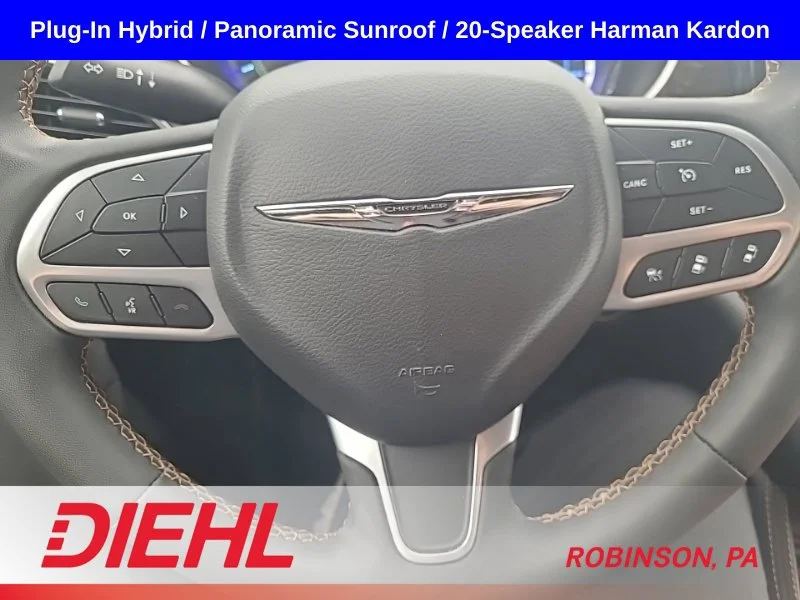 Used 2022 Blue Chrysler Pinnacle image 16