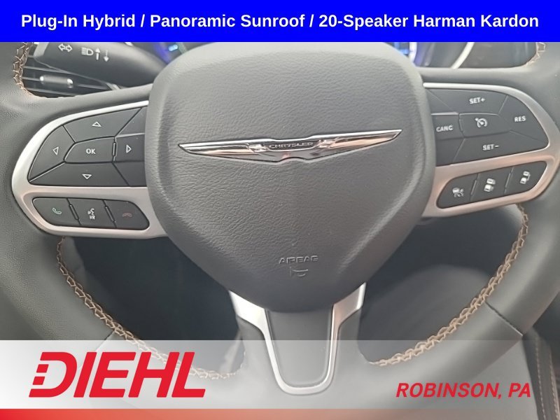 Used 2022 Blue Chrysler Pinnacle image 16