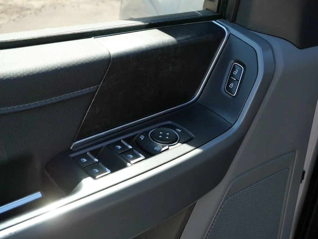 Used 2023 White Ford XLT image 22