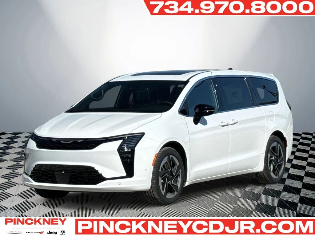 2027 Chrysler Pacifica Limited's photo