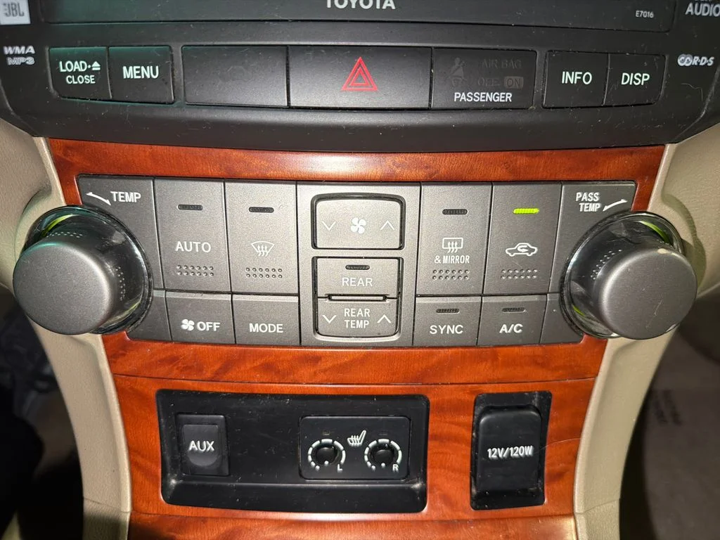 Used 2008 Salsa Red Pearl Toyota Limited image 40