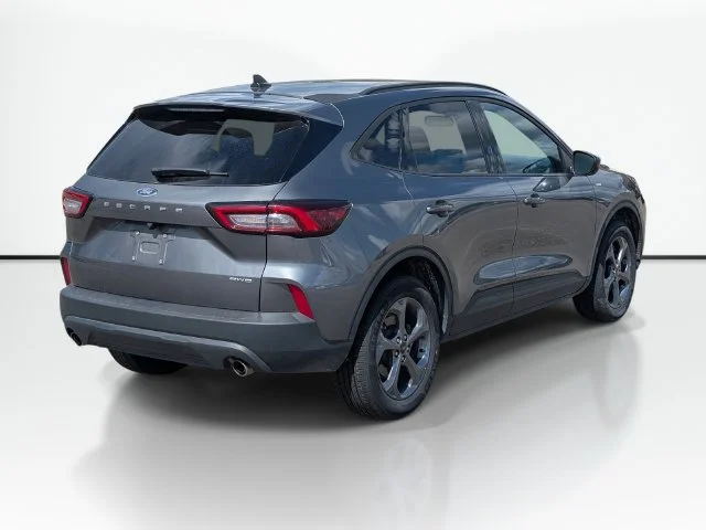 Used 2025 Gray Ford ST-Line Select image 7