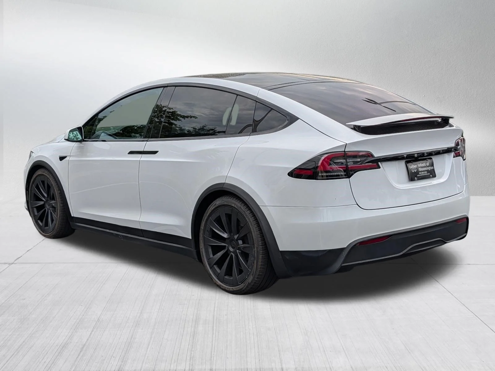 Used 2023 Pearl White Multi-Coat Tesla Standard Range image 5