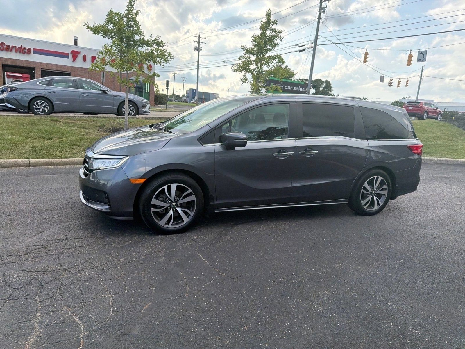 Certified Used 2023 Modern Steel Metallic Honda Touring image 2