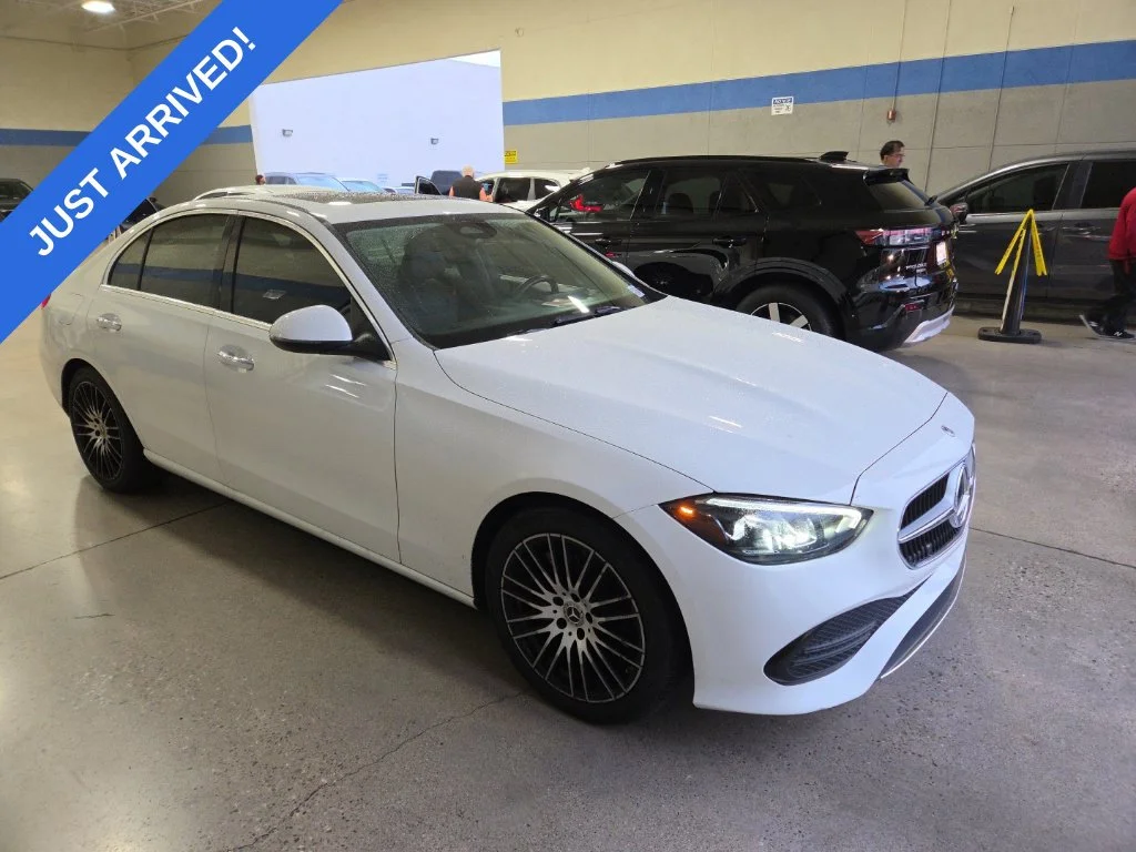 Used 2022  Mercedes-Benz C 300 image 2