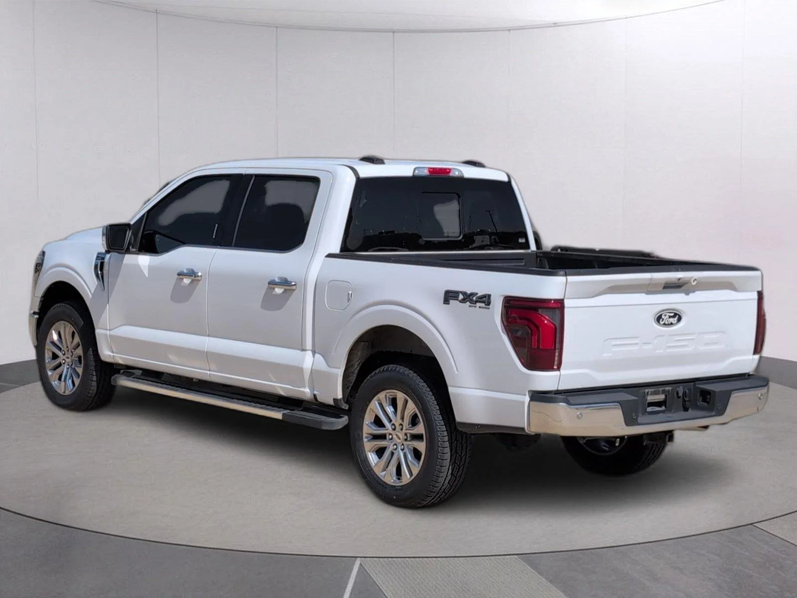 Used 2024 Oxford White Ford LARIAT image 3