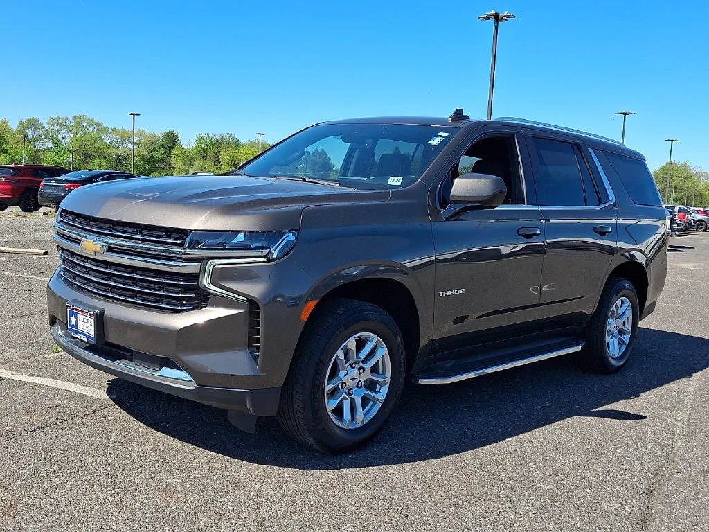 Used 2021 Graywood Metallic Chevrolet LT image 6