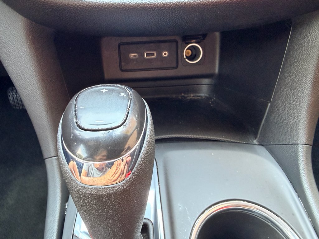 Used 2020 Summit White Chevrolet LT image 21