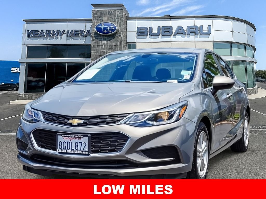 Used 2018 Gray Chevrolet LT image 3