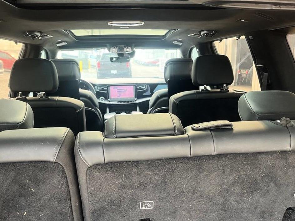 Used 2022 White Jeep Series II image 9