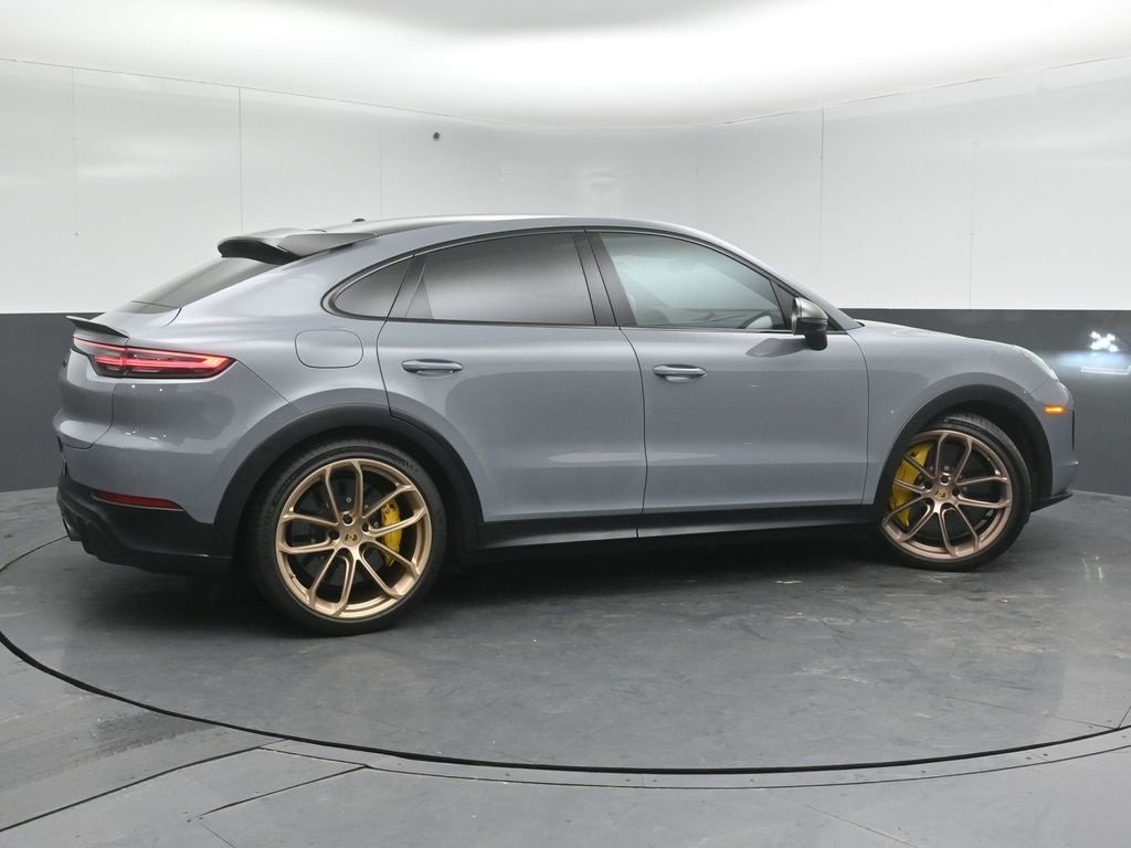 2022 PORSCHE CAYENNE - Image 3