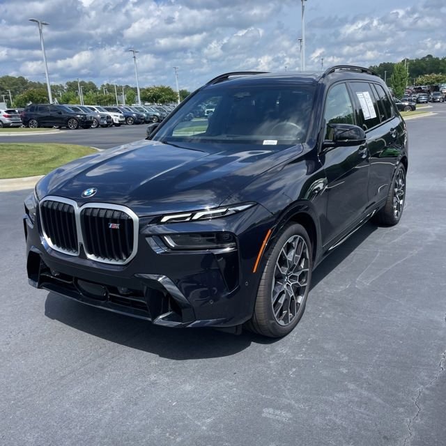 2026 BMW X7 M60i's photo
