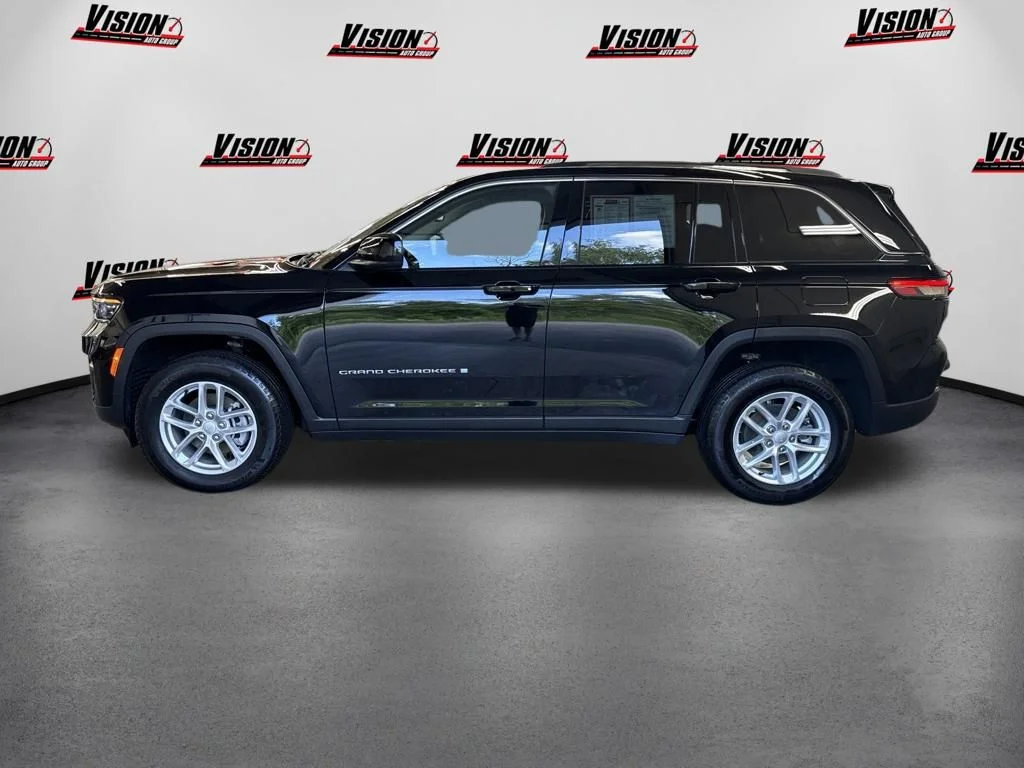 Used 2023 Black Jeep Laredo image 8