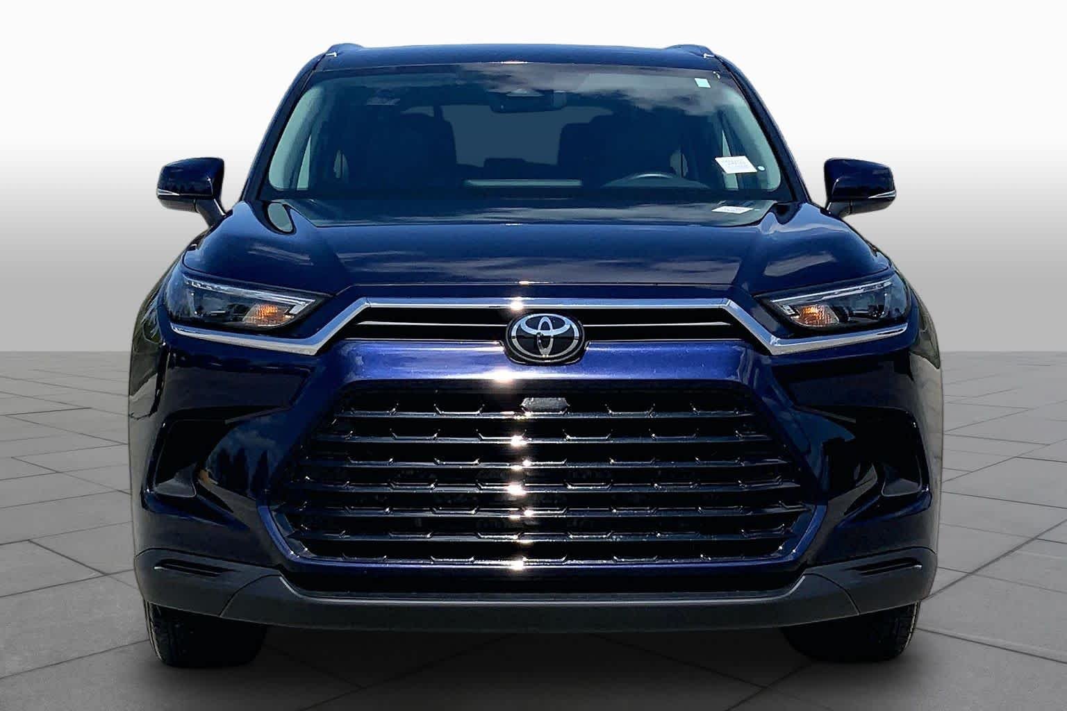 Certified Used 2026 Blueprint Toyota XLE image 4