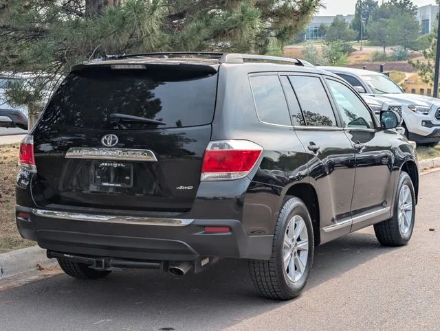 Used 2013 Black Toyota SE image 3