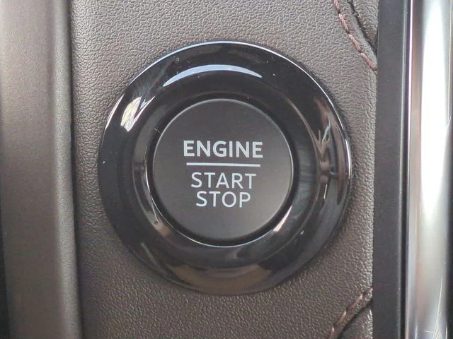 New 2026 Star White Metallic Tri-Coat Ford King Ranch® image 28
