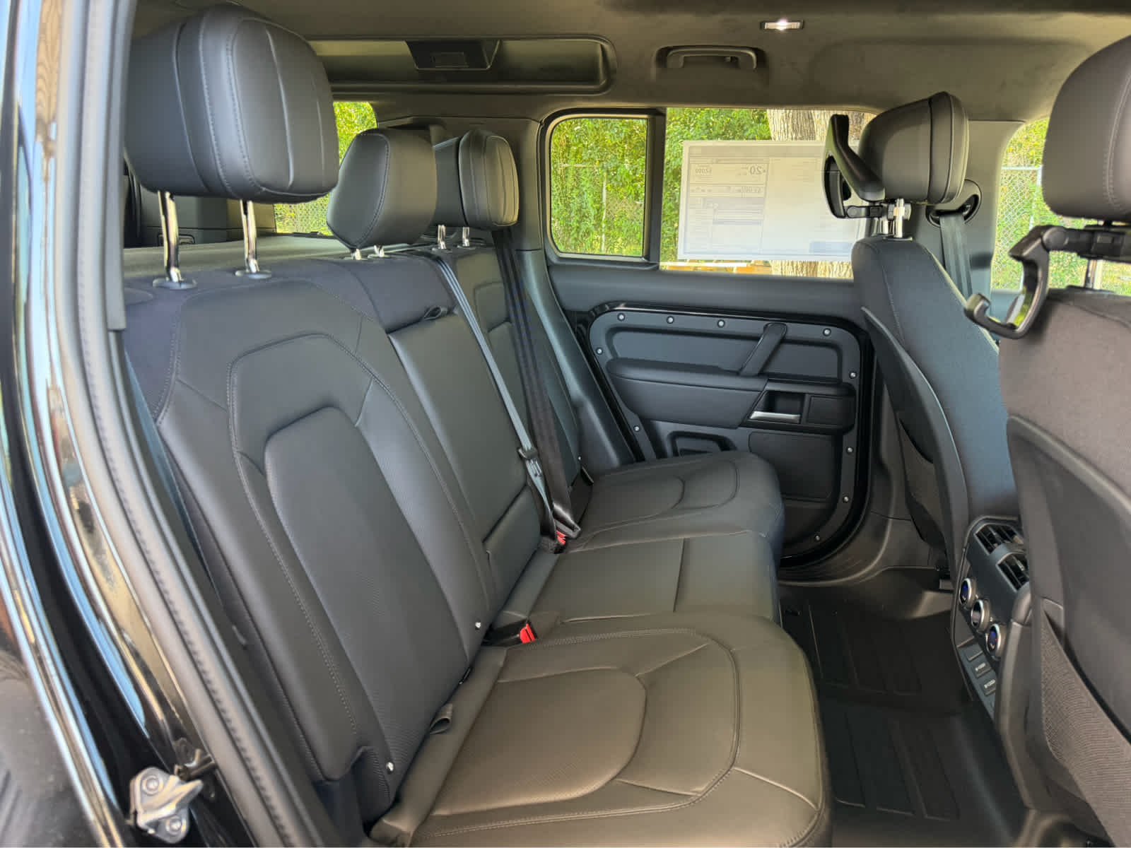 New 2026 Santorini Black Land Rover X image 14