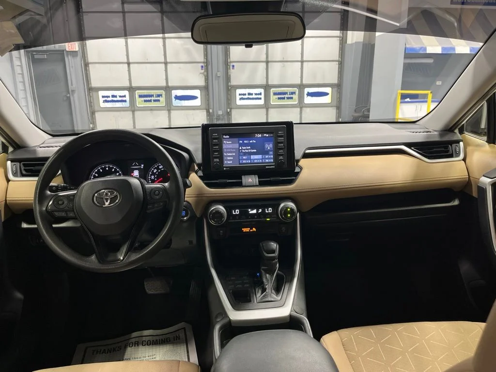 Used 2021 Super White Toyota XLE image 28