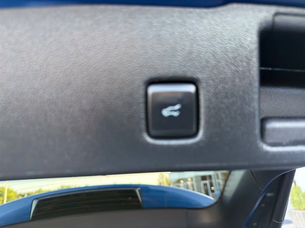 Used 2022 Blue Metallic Ford SEL image 13