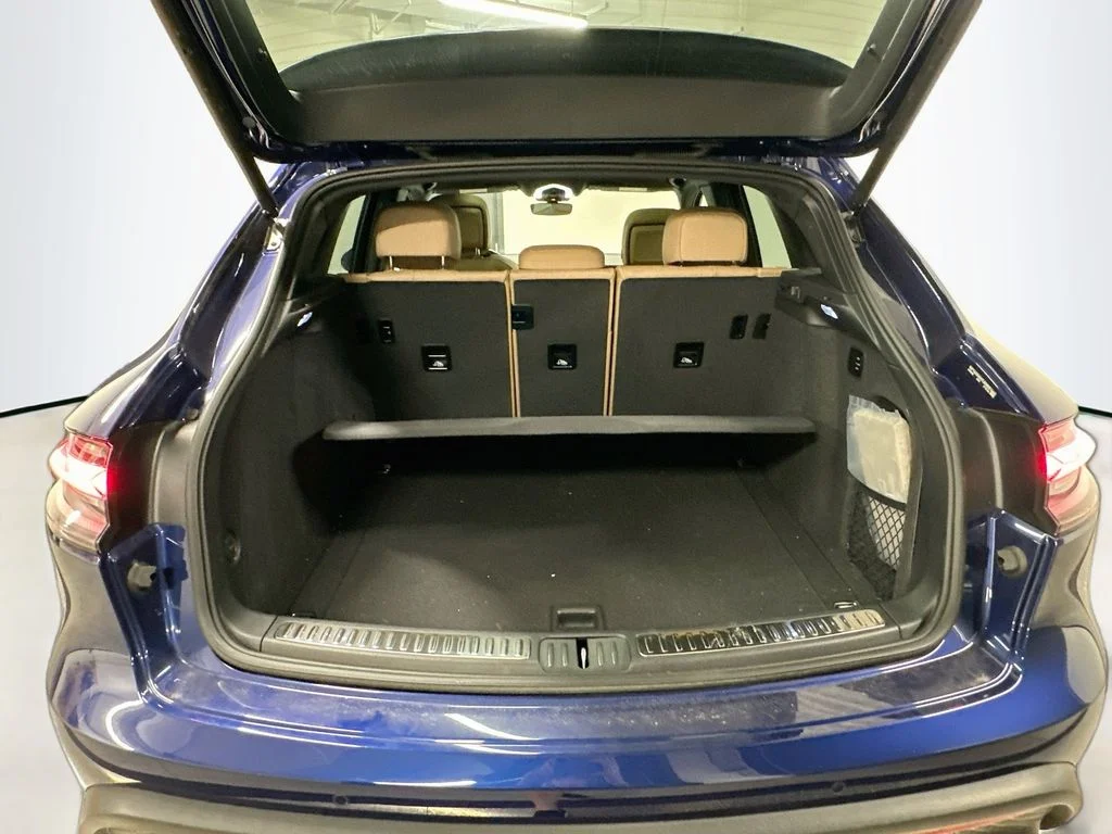 Certified Used 2026 Gentian Blue Metallic Porsche  image 27