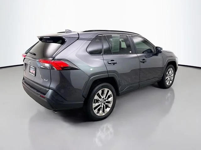 Used 2024 Gray Toyota XLE Premium image 7