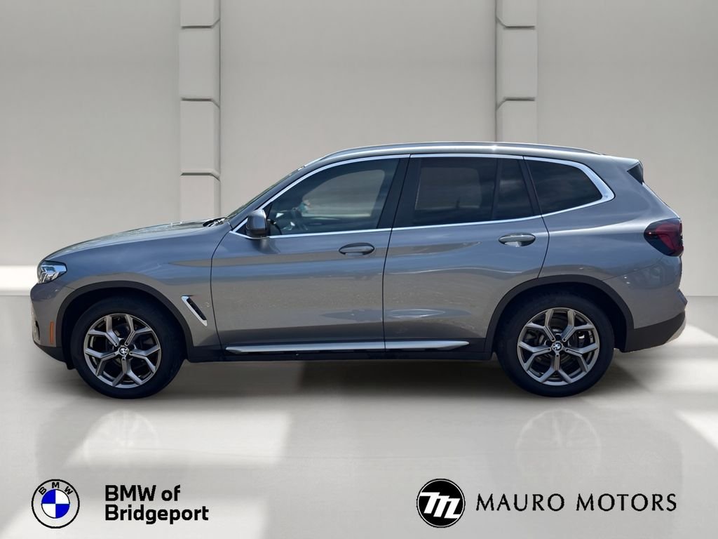 Used 2024 Gray BMW xDrive30i image 2