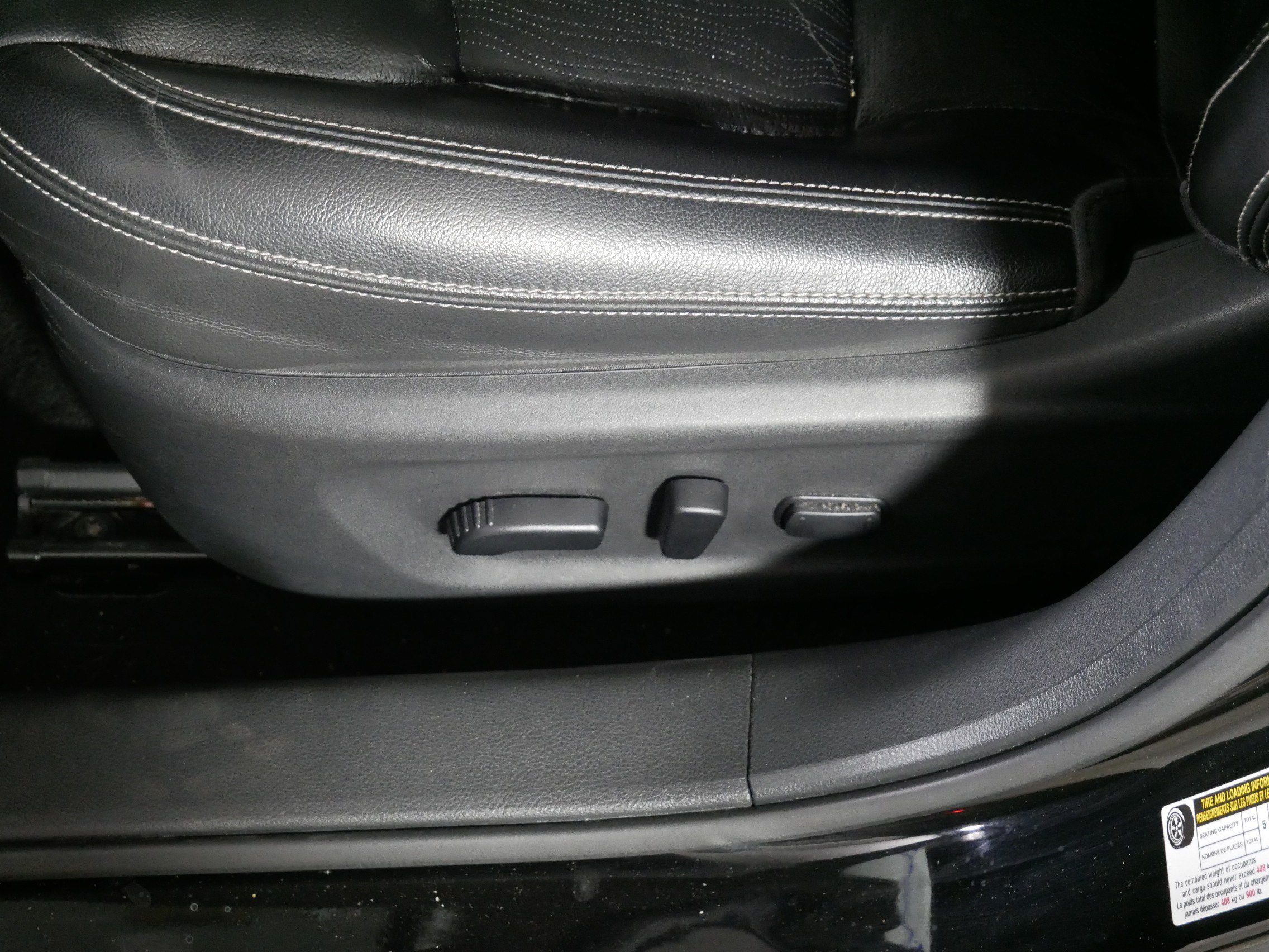 Used 2020 Super Black Nissan 2.0 Platinum image 20
