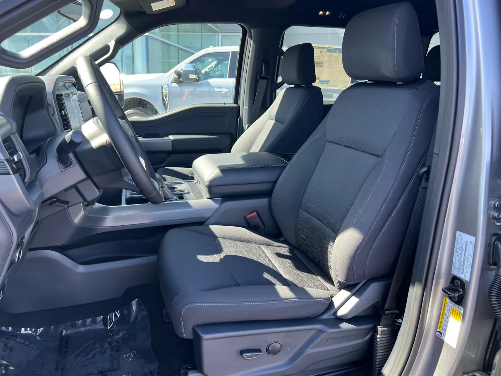 New 2026 Iconic Silver Metallic Ford XLT image 28