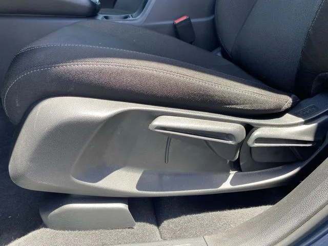 2023 Honda CR-V LX - Photo 19