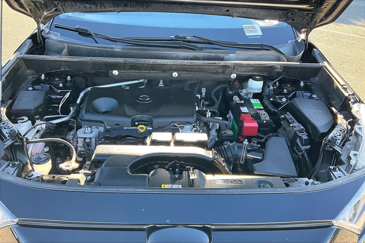 Used 2019 Midnight Black Metallic Toyota LE image 31
