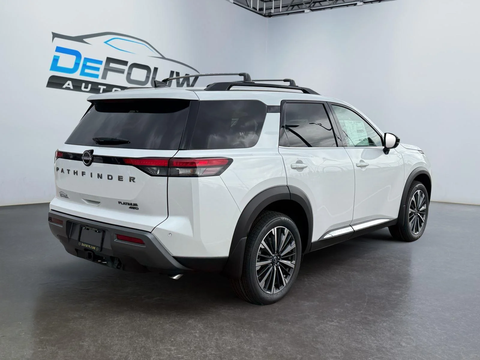 New 2026 Everest White Pearl Tricoat Nissan Platinum image 3