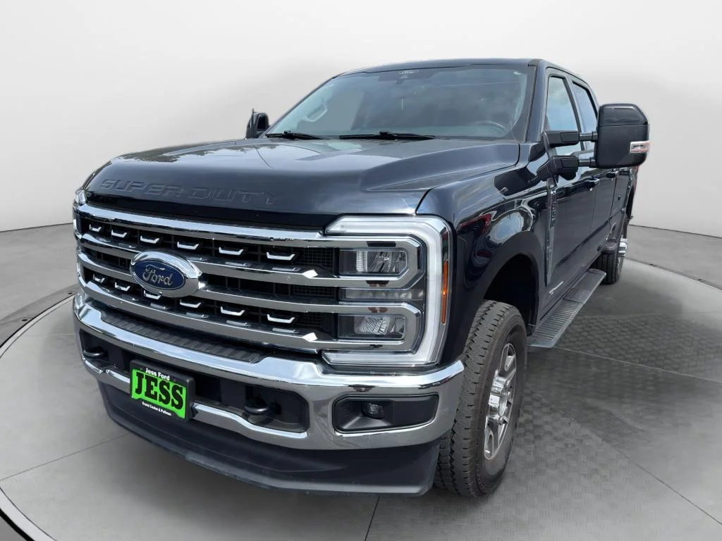 2025 Ford F-350 Lariat 4x4 Crew Cab 176 in SRW's photo
