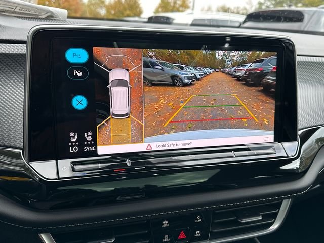 New 2026 White Volkswagen 2.0T SEL Premium R-Line image 31