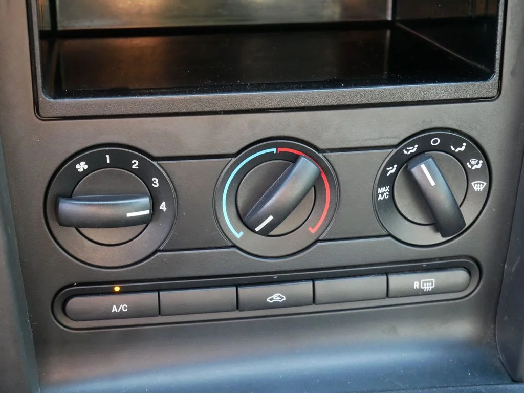 Used 2006  Ford V6 Premium image 23