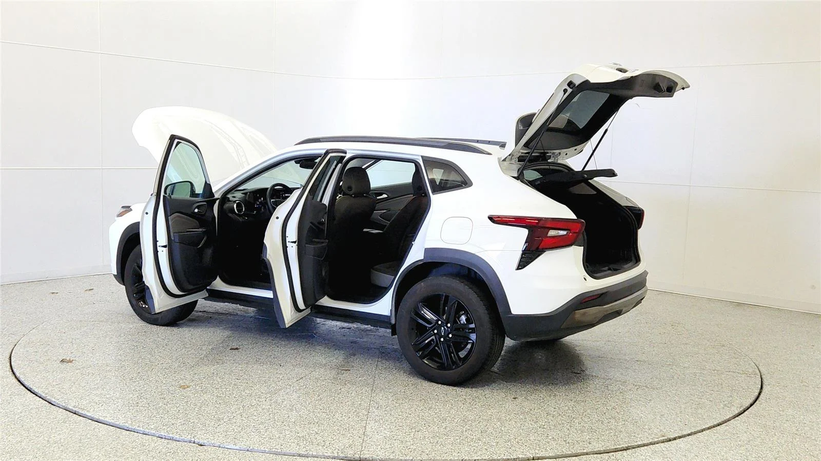 Used 2025 Summit White Chevrolet ACTIV image 11