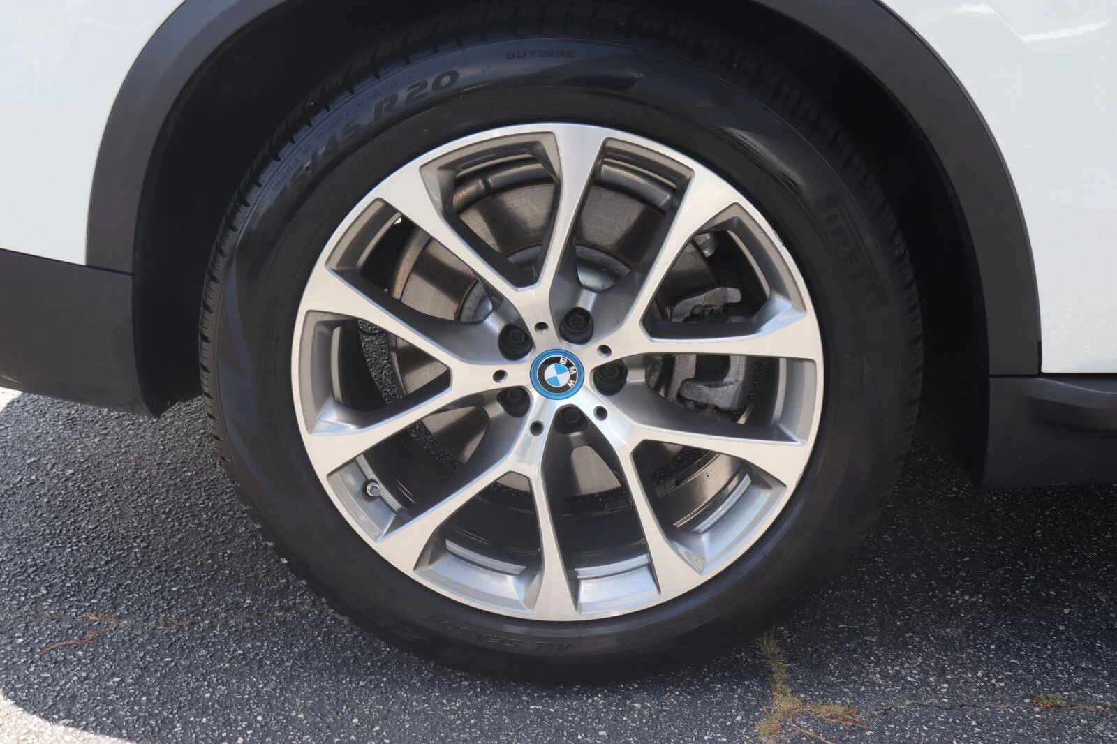 Used 2024 Alpine White BMW xDrive50e image 50