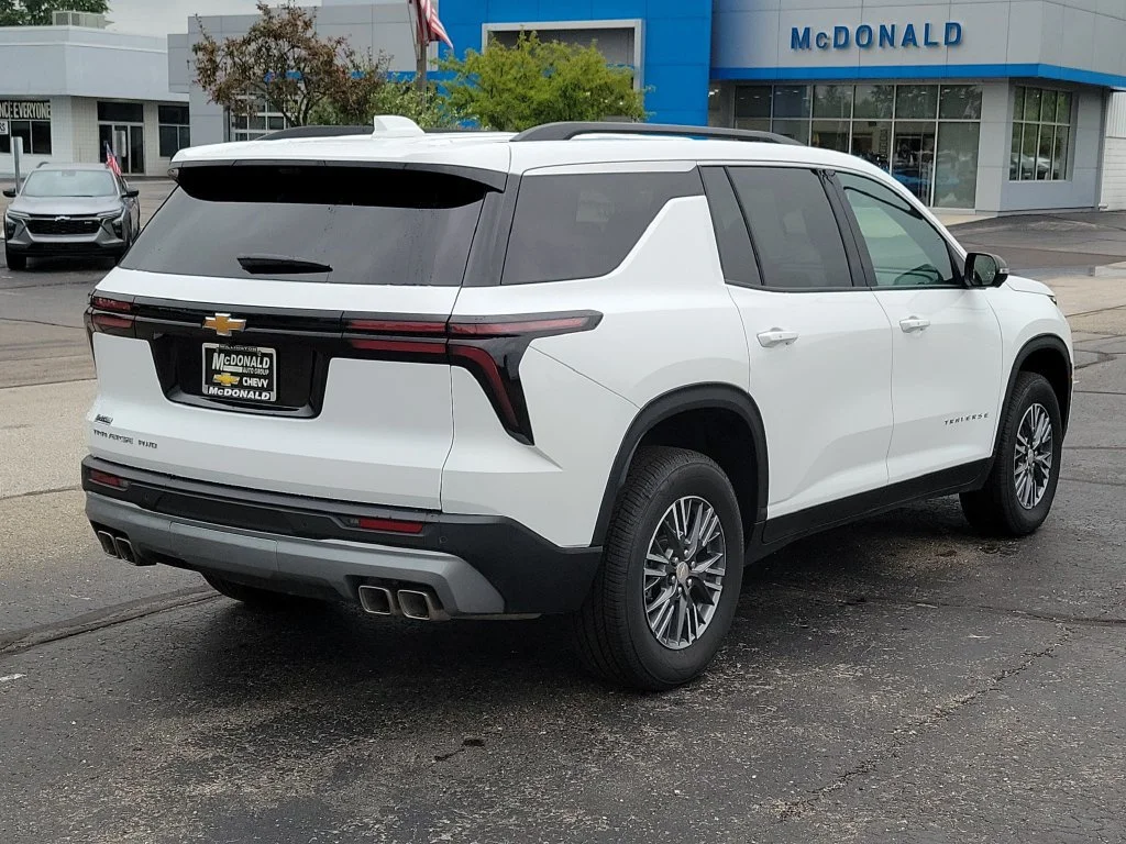 New 2026 Summit White Chevrolet LT image 3