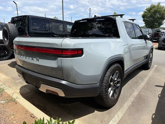 Used 2022  Rivian Adventure image 5