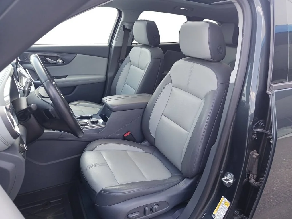 Used 2019 GRAPHITE METALLIC Chevrolet  image 27