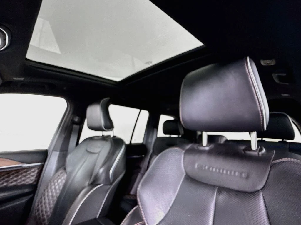 Used 2025 Black Jeep Summit image 22