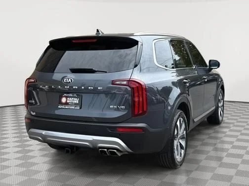 Used 2020 Gray Kia EX image 3