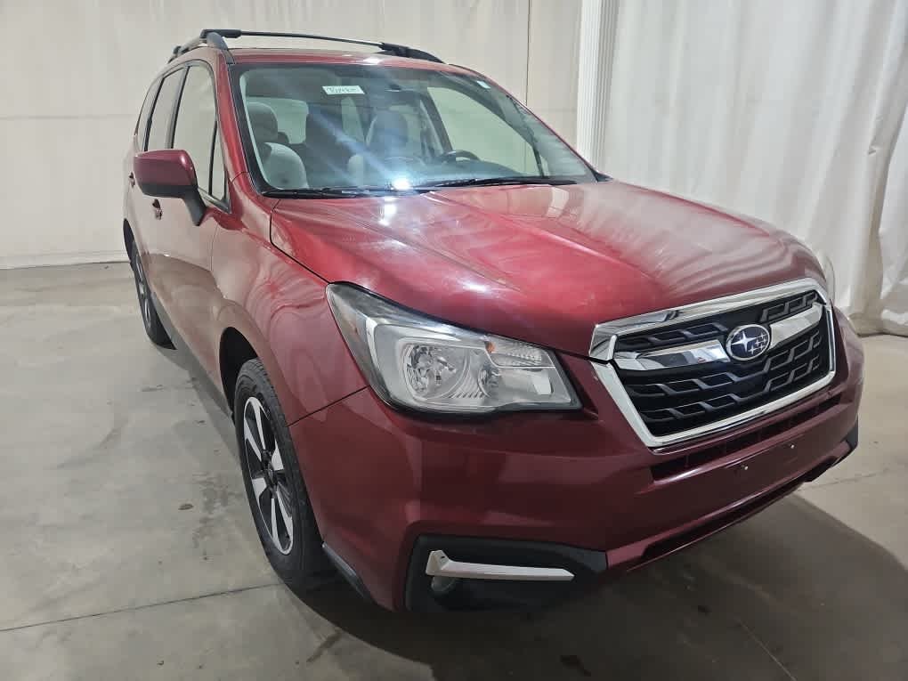 Used 2018 Venetian Red Pearl Subaru Premium image 11