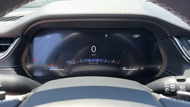 Used 2023 White Jeep Altitude image 15