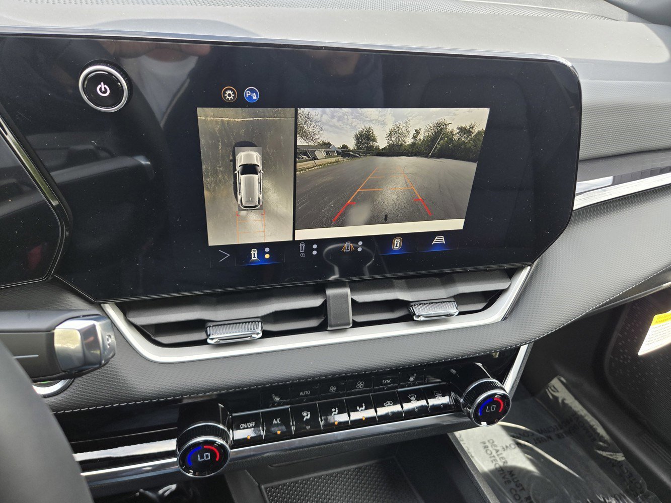 2026 Chevrolet Equinox LT - Photo 8