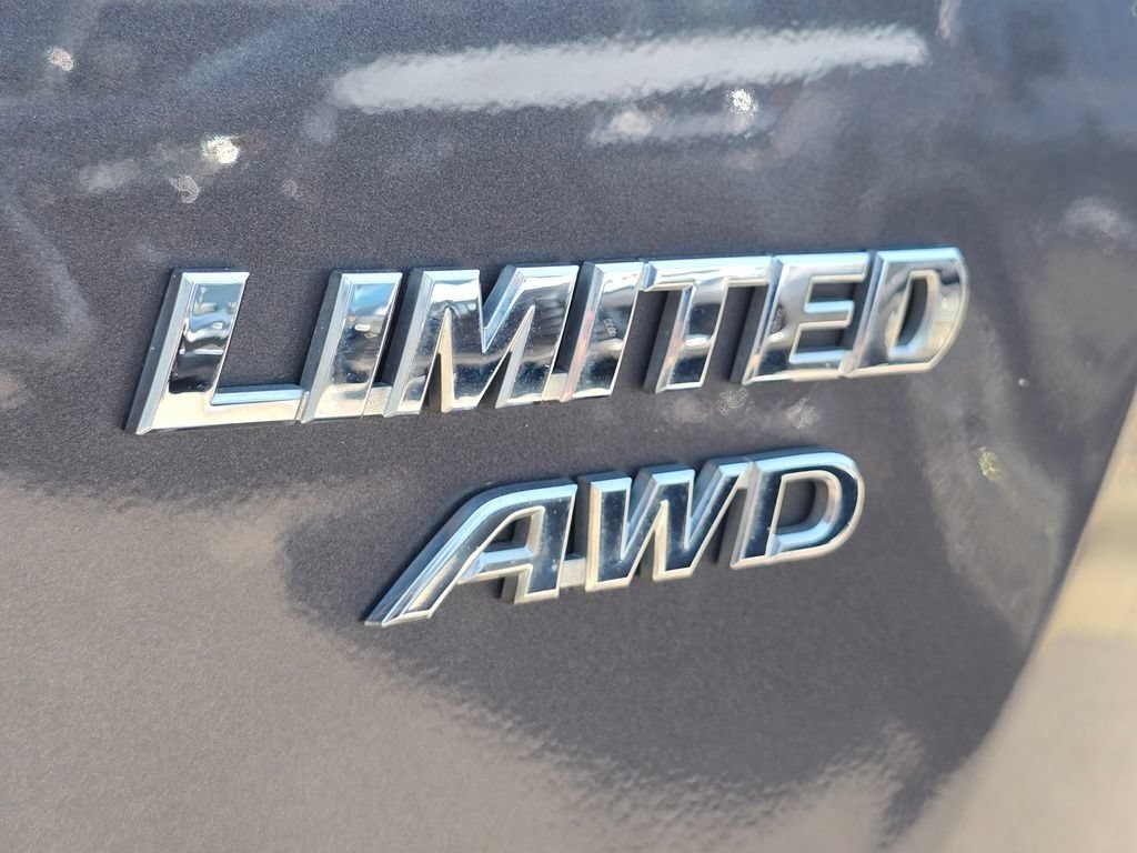 Used 2018 Magnetic Gray Metallic Toyota Limited image 19