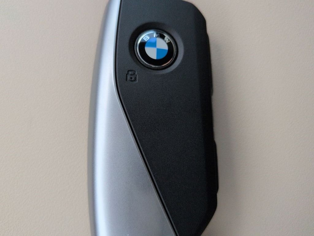 New 2026 Arctic Race Blue metallic BMW 30 xDrive image 30