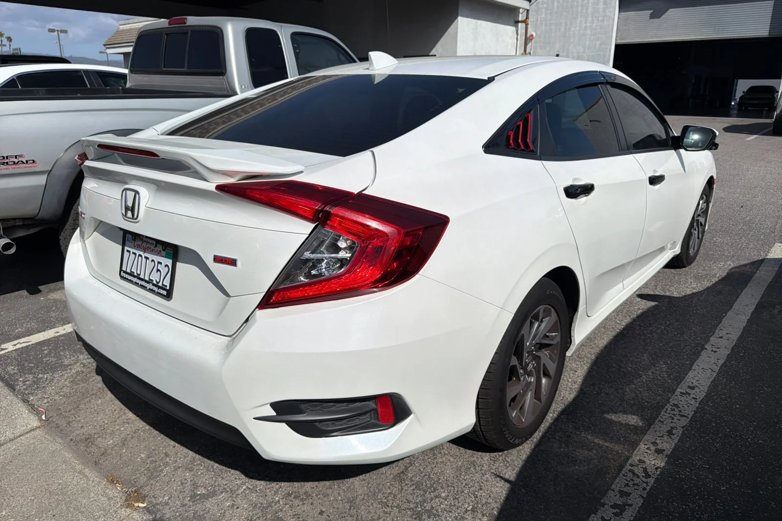 Used 2017  Honda EX image 5