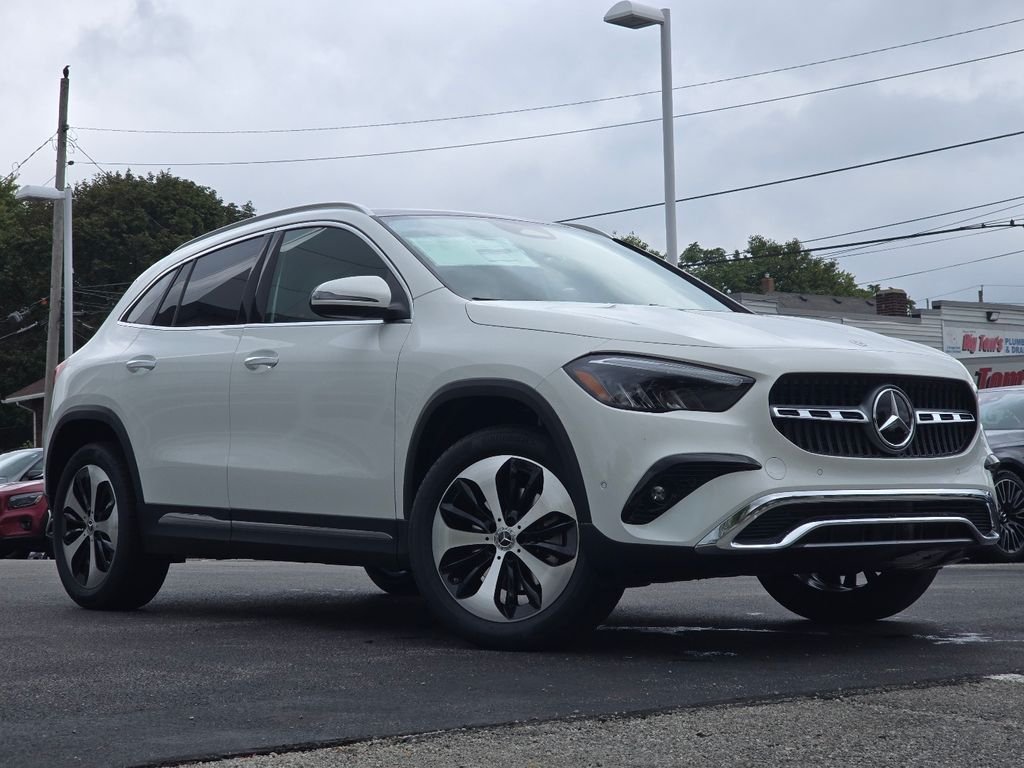 New 2026 Polar White Mercedes-Benz GLA 250 image 2