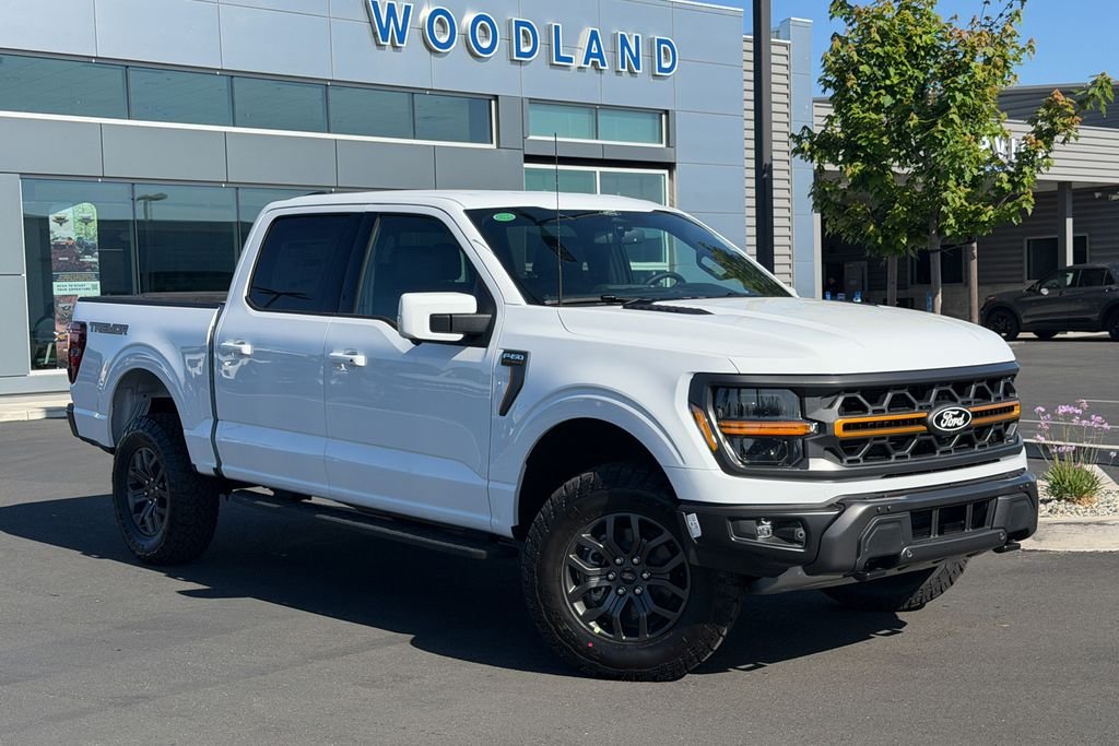 New 2026 Oxford White Ford Tremor® image 2