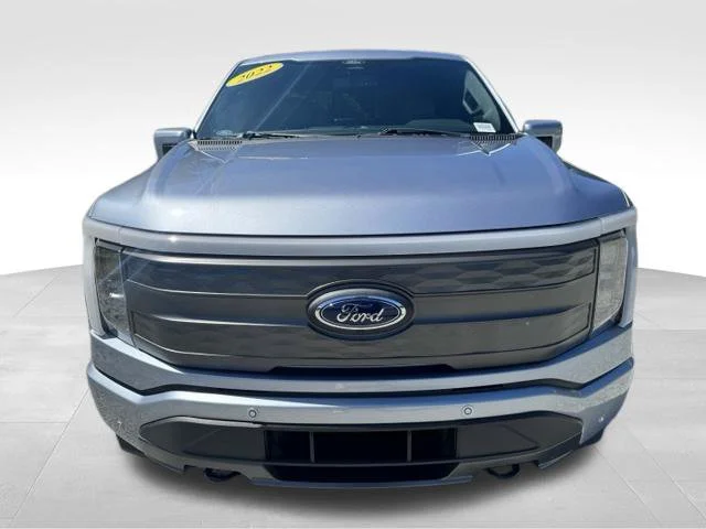 Used 2022 Blue Ford Lariat image 2
